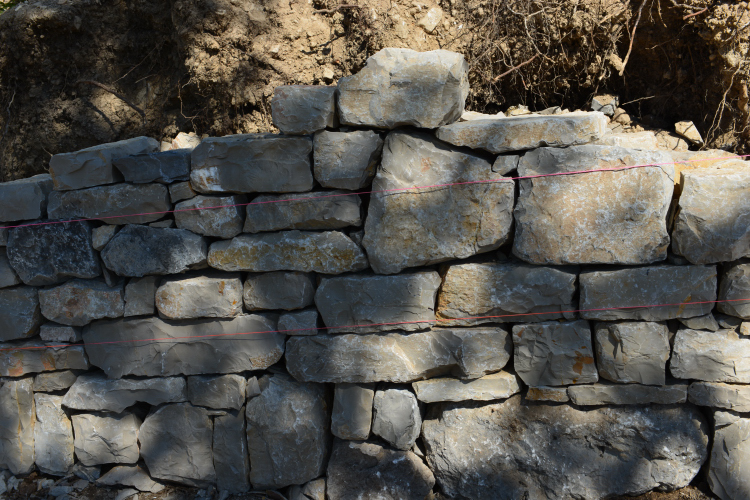 construire un mur en pierres